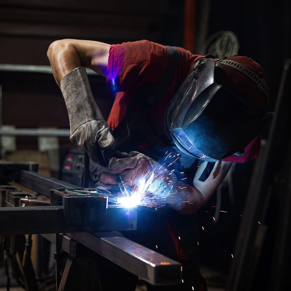 welding sparks steel